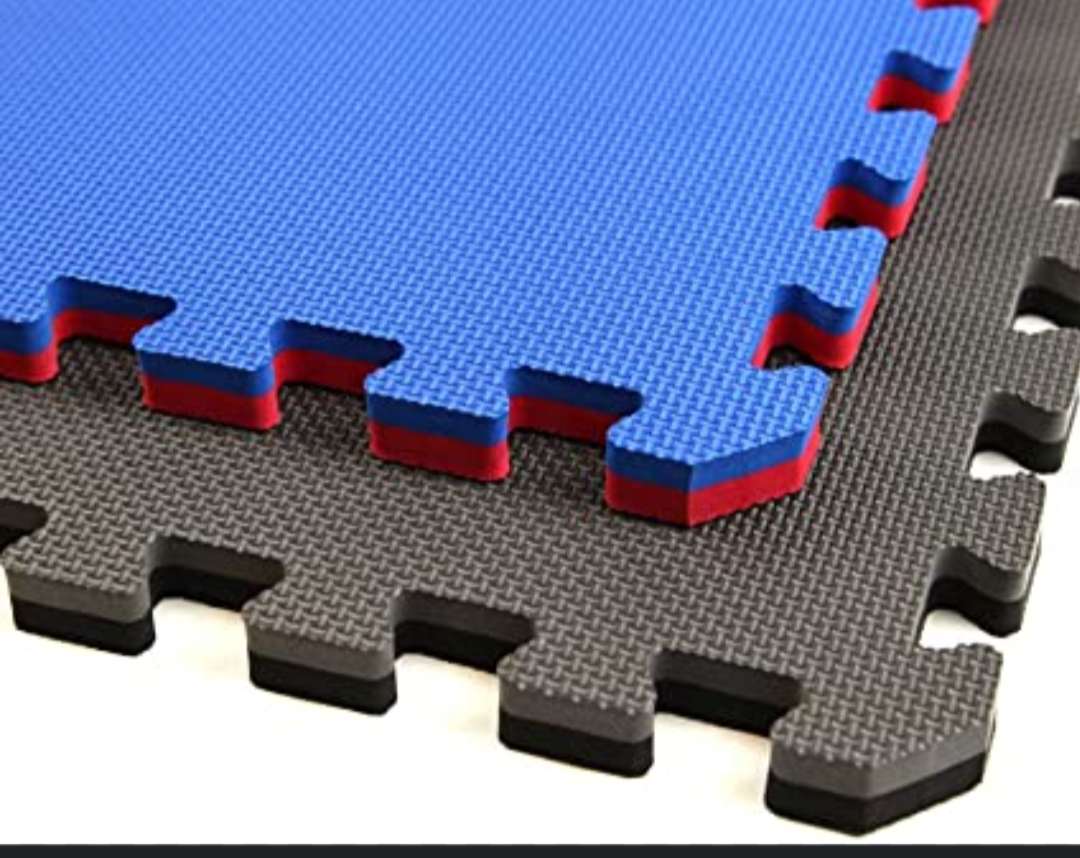 2 cm interlocking EVA gym tile — bi-color red/blue and black/grey